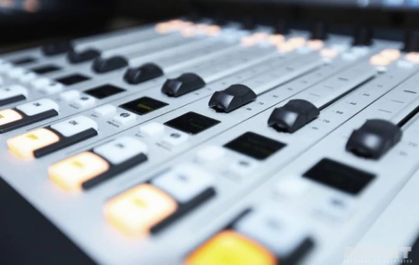 Azərbaycanda daha bir radioya ölkə ərazisində yayımlanması üçün tezliklər verilib
