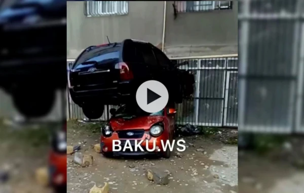 Кадры невероятного ДТП в Баку вызвали ажиотаж в Сети (видео)