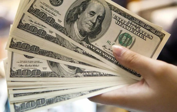 Bakıda bankda saxta dollar xırdalamaq istəyən şəxs saxlanılıb