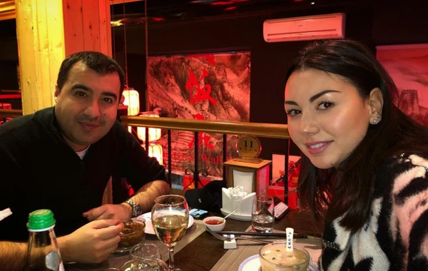 Səfurə həyat yoldaşı və oğlu ilə birlikdə (FOTO)