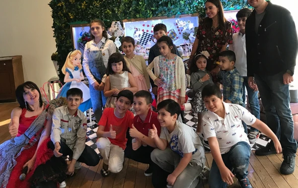 Leyla Əliyeva və Emin Ağalarov Əminəyə ad günü keçirdi (VİDEO)