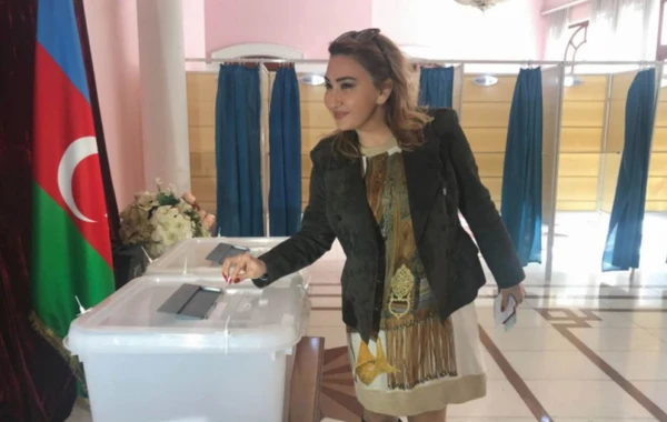 Akademik Ramiz Mehdiyevin qızı Prezident seçkilərində səs verib