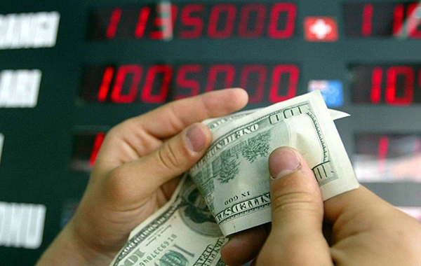 Banklarda dollar satışı ilə bağlı problem olduğu xəbərlərinə RƏSMİ CAVAB