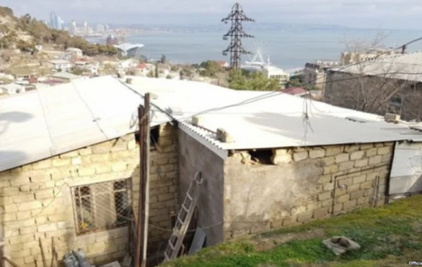 Nazirlikdən XƏBƏRDARLIQ – "Bakıda bəzi evlər yaşayış üçün mümkünsüz hala düşüb"
