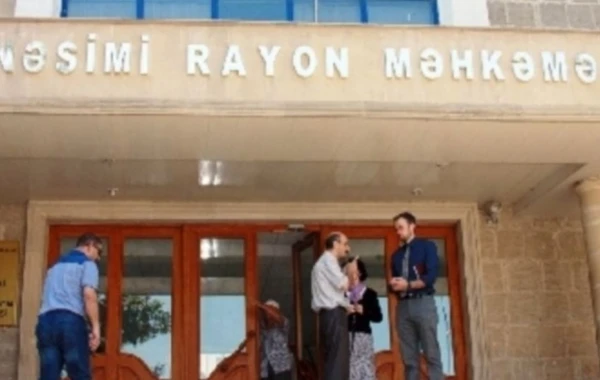 Bakıda kişi məhkəmə zalında öldü, hakim ölünün xeyrinə qərar çıxardı - FOTO