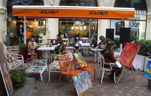 Bakının məşhur restoranında dava düşdü – Ərəbə görə