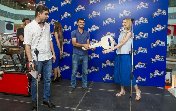 “Xırdalan iç – Xırdalanda ev qazan!” promoaksiyasının ilk qalibinə yeni mənzilin açarları təqdim edildi