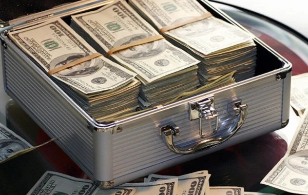 Dollar bu gün bu qiymətə olacaq