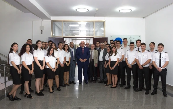 Milli Aviasiya Akademiyasında yenidənqurmadan sonra aeronaviqasiya kafedrası fəaliyyətə başlayıb