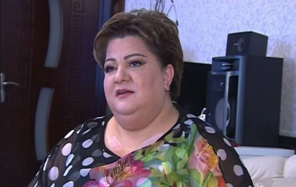 Efirdə xəstəliyi ilə bağlı pul istəyən Könül Xasıyeva bahalı it saxlayırmış -  FOTOFAKT
