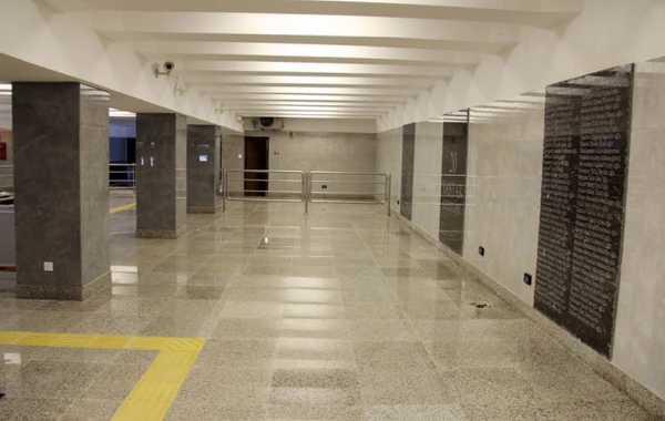 Metronun "20 Yanvar" stansiyasında keçid bağlandı: Əraziyə polis və FHN cəlb olunub (YENİLƏNİB)