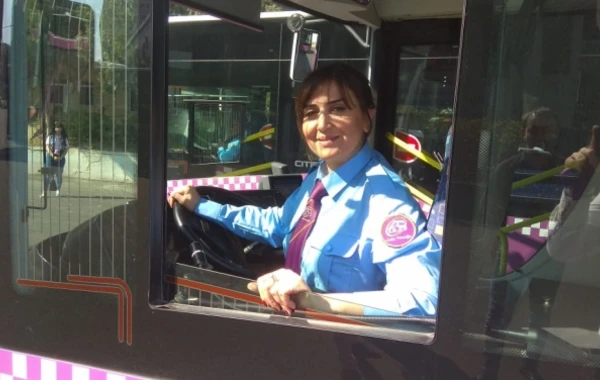 Bakıda İLK DƏFƏ – Sərnişin avtobuslarını qadın sürücülər idarə edəcək – FOTO