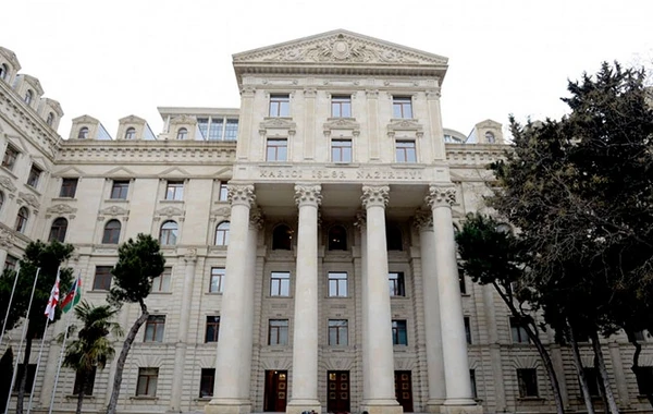 Azərbaycan Dağlıq Qarabağa gedən xarici vətəndaşı bağışladı - AÇIQLAMA