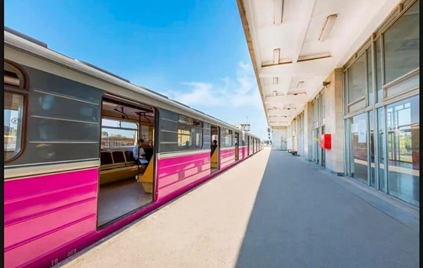Bakı metrosunun bu stansiyasına giriş-çıxış bağlanır
