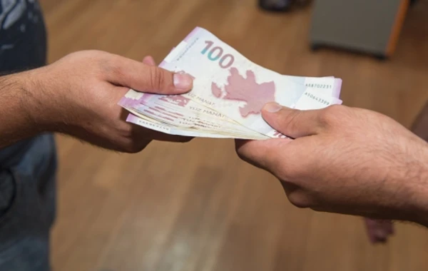 Diqqətli olun! Bakıda xarici vətəndaşlardan fırıldaq – VİDEO