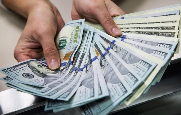 Dolların bu günə olan məzənnəsi