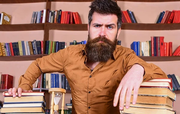 Azərbaycanda universitetdə daha bir qadağa: bu dəfə oğlanlara...