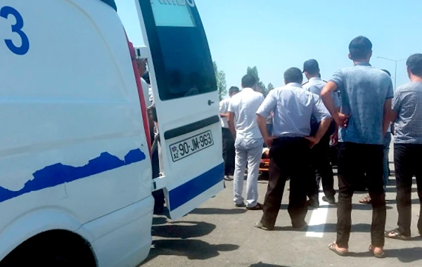 Bakıda hərbçiləri avtomobil vurdu - Yaralıların vəziyyəti ağırdır