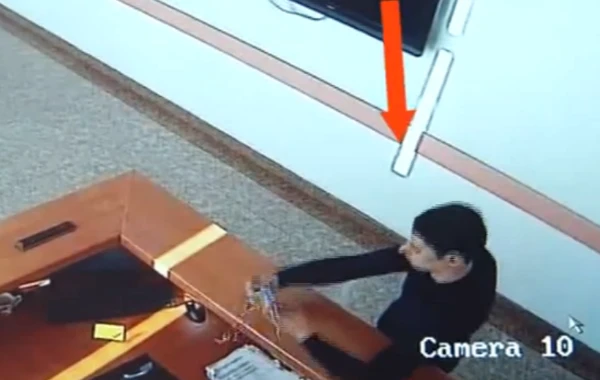 Bakıda klinikaya xəstə adı ilə girən şəxs görün nə etdi (VİDEO)