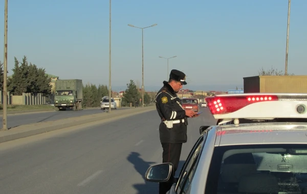 Bakıda kobud qayda pozan sürücülər cərimələndi – FOTO