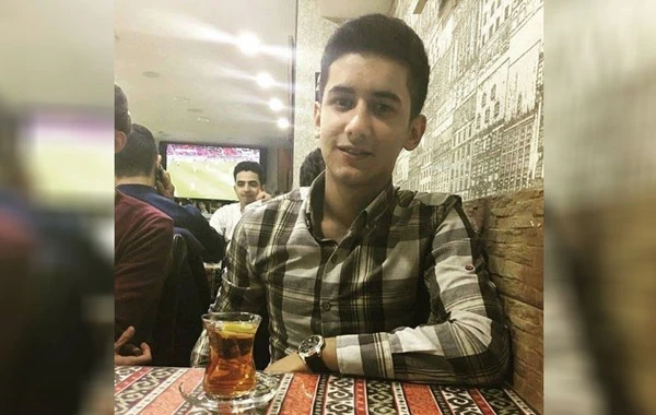 Bakıda 4 bacının tək qardaşını qətlə yetirən tələbənin kənddəki ata evi daşa basılıb - Təfərrüat