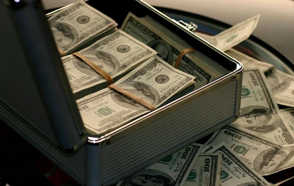 Dolların Yeni ilə olan məzənnəsi