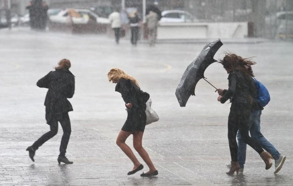 Bakıda hava daha da pisləşdi - SON VƏZİYYƏT - FOTO (YENİLƏNİB-2)