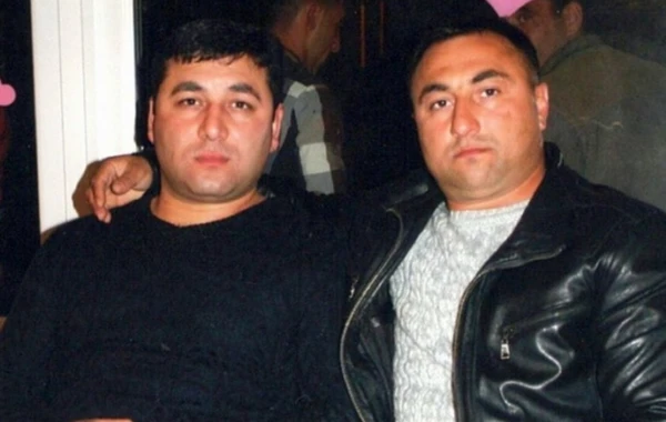 Azərbaycanlı qardaşların Ukraynada qəhrəmanlığı: Alovlanan CİP-dən bir ailəni çıxartdılar -  VİDEO