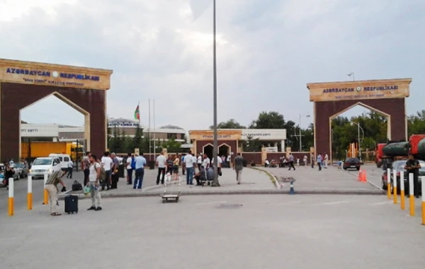 Azərbaycanlı kişidən ağlagəlməz üsul – Gömrük işçilərini çaş-baş qoydu – FOTO