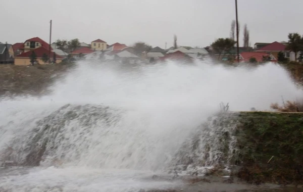 Masazırı su basıb - FOTO
