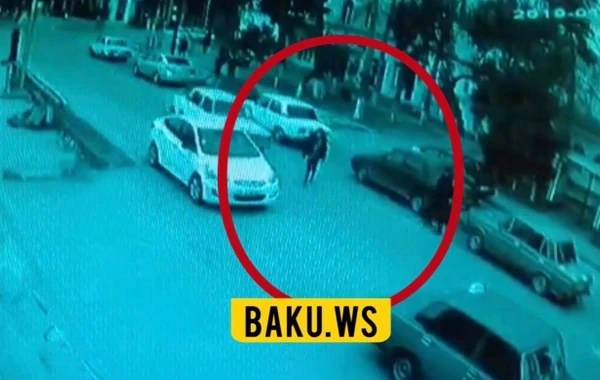 Azərbaycanda dəhşətli görüntülər: Maşın qızı vurub göyə uçurdu (YENİLƏNİB - VİDEO)