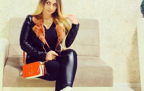 Şəbnəm Tovuzlu "həci"dən danışdı: "Deyirlər ki, qocadır, çirkindir"