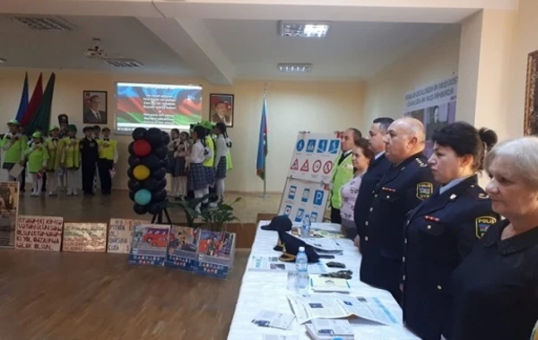 Yol polisi Dövlət Proqramının icrasına başladı - məktəblilər maariflənir (FOTOLAR)