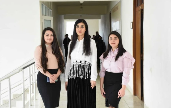 Bu qız hər gün Sumqayıtdan Qubaya dərs deməyə gedir - FOTO