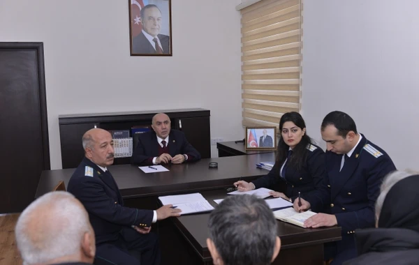 Baş prokuror Salyanda vətəndaşları qəbul edib