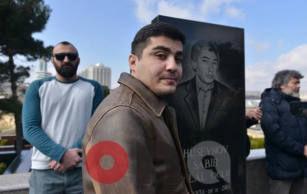 Mehman Hüseynov azadlığa buraxılıb - FOTO