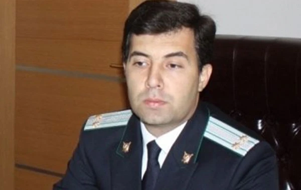 Rüşvət üstündə həbs edilən prokuror azadlığa çıxdı