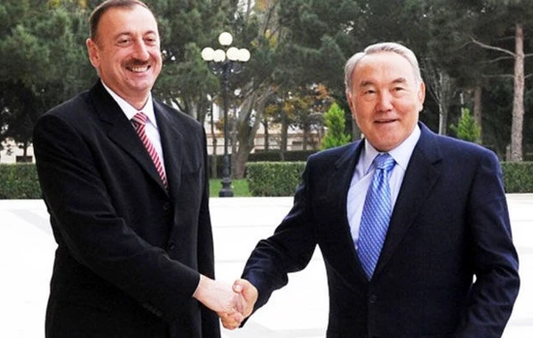 İlham Əliyev Nursultan Nazarbayevə zəng etdi