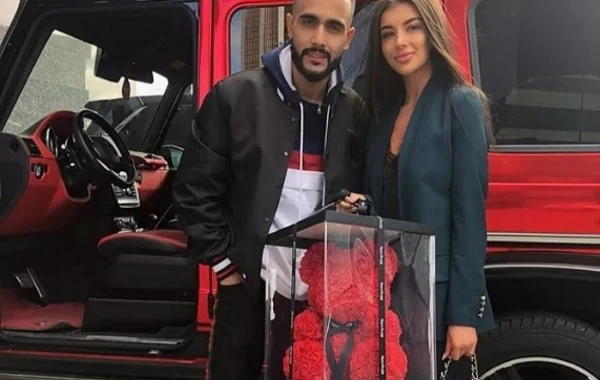 İzləyicisinə "Gelandewagen" hədiyyə edən Hüseyn 3 milyon qazandı - FOTOLAR