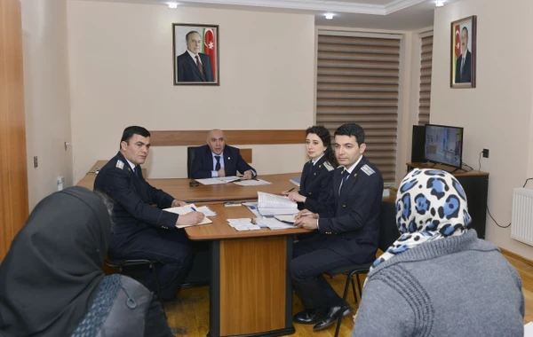Zakir Qaralov vətəndaşları qəbul edib