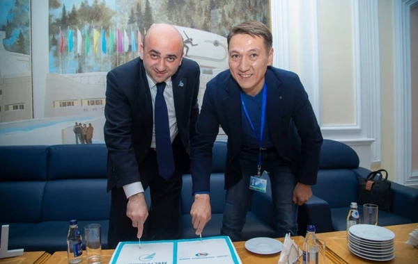 AZAL-ın Bakı-Almatı-Bakı reysinin ilk uçuşu həyata keçirildi  VİDEO+FOTO