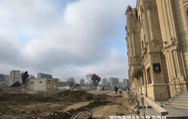 “Təzəpir” məscidi ətrafında tarixi abidə tapıldı - FOTO