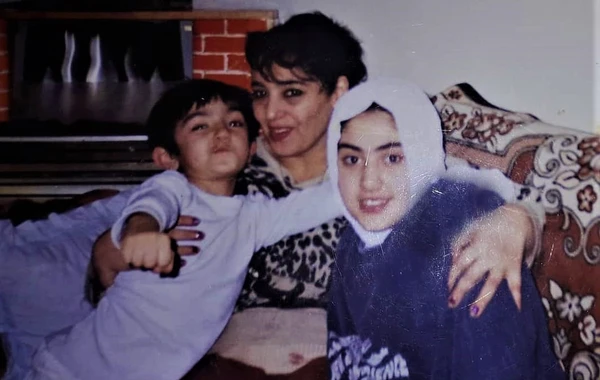 Atası tərəfindən təcavüzə uğradığını deyən Nazpərinin qardaşı qızı FOTOLAR YAYDI
