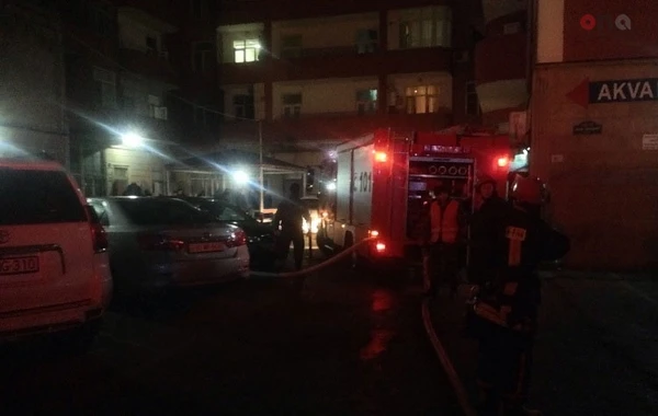 Siqareti çəkib aşağı atdı, qonşunun evi yandı