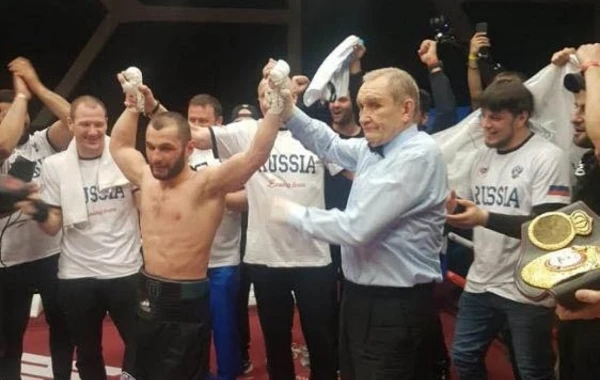 Азербайджанский боксер победил армянина и завоевал пояс "WBA Continental" - ФОТО