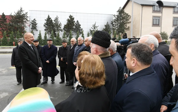 Президент Ильхам Алиев встретился с гражданами - ФОТО