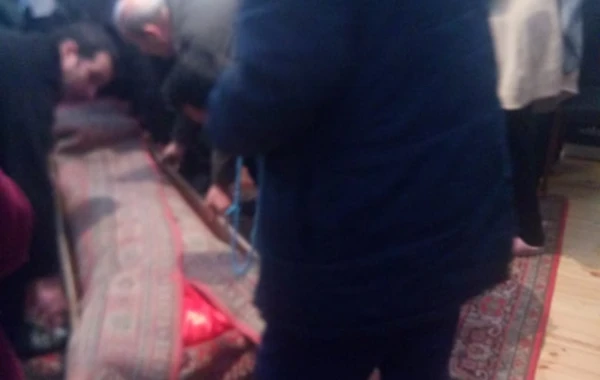 Özünü 7-ci mərtəbədən atan 22 yaşlı Firuzənin - FOTOSU