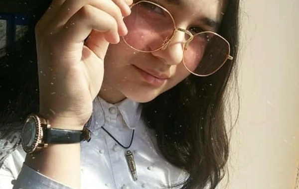 В Баку ученица 7 класса вышла из школы и пропала - ФОТО