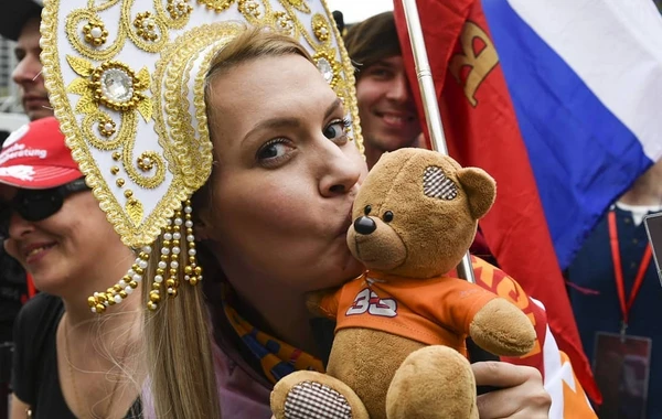 “Formula-1” gözəlləri - Bakıya gələn turist qızlar (FOTO)