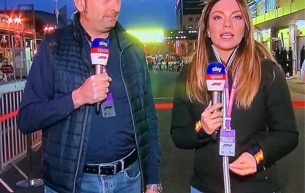 “Formula-1” gözəlləri - Bakıya gələn turist qızlar (FOTO)